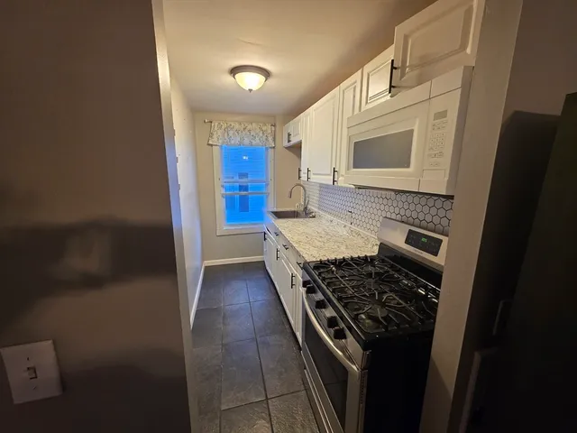 $2,000 | 107-113 Palmer Street, Unit 2, Fall River, MA 02724