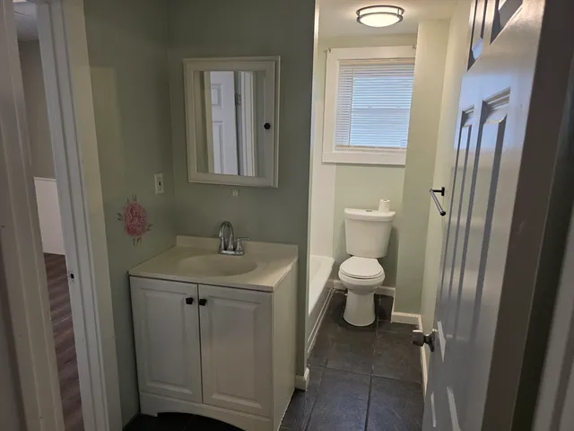 $1,900 | 107-113 Palmer Street, Unit 2, Fall River, MA 02724