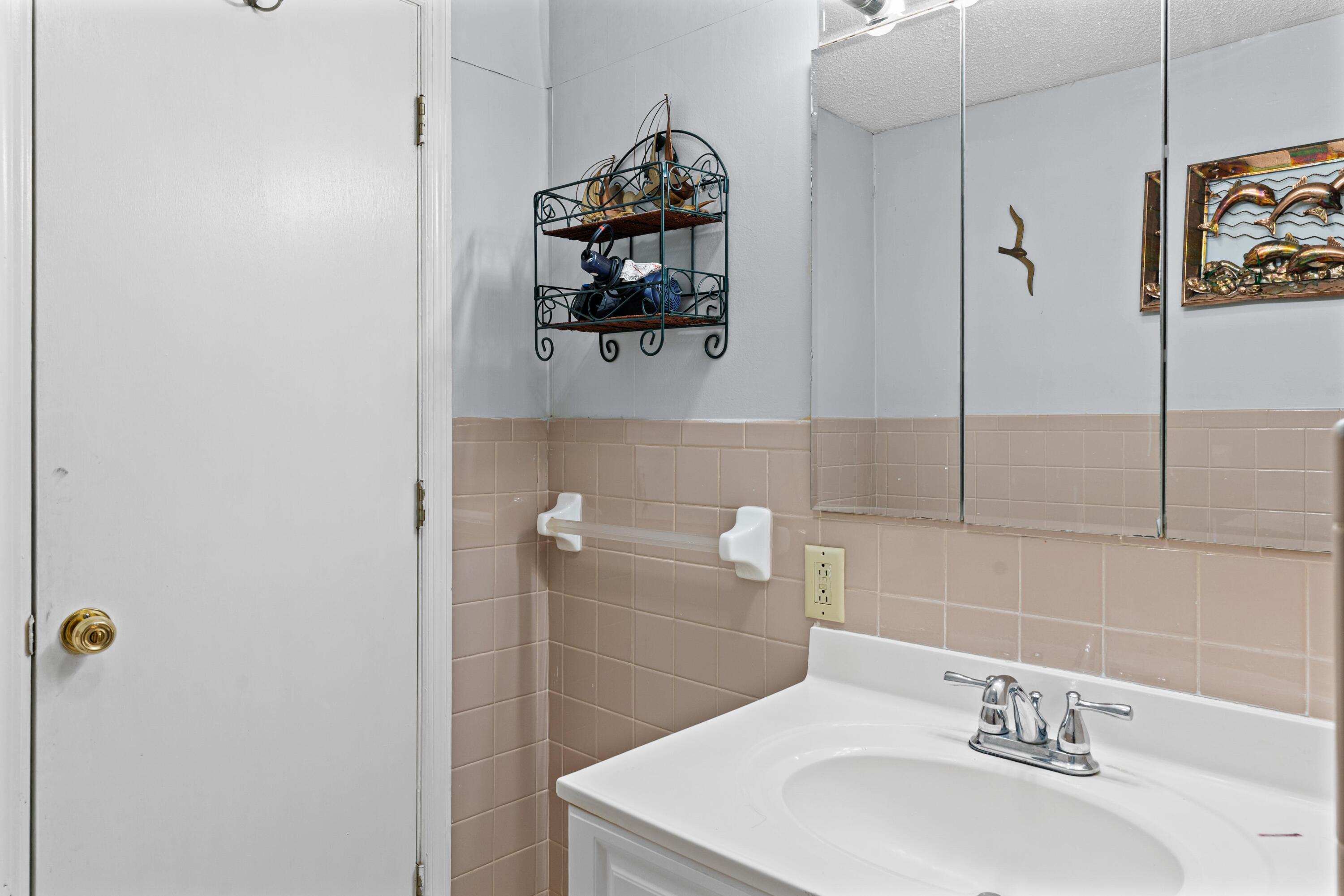 1510 Tee Vee Road Elloree, SC 29047 - Photo 16 of 21 DSC09688