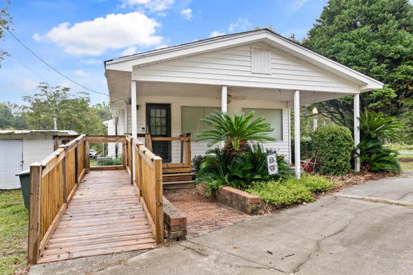 $190,000 | 1510 Tee Vee Road, Elloree, SC 29047