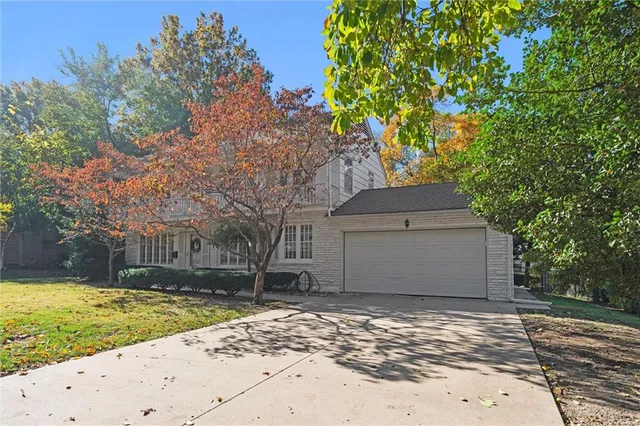 $925,000 | 6510 Sagamore Road, Mission Hills, KS 66208