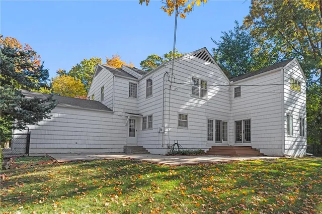 $925,000 | 6510 Sagamore Road, Mission Hills, KS 66208
