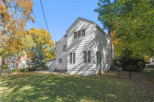 $925,000 | 6510 Sagamore Road, Mission Hills, KS 66208