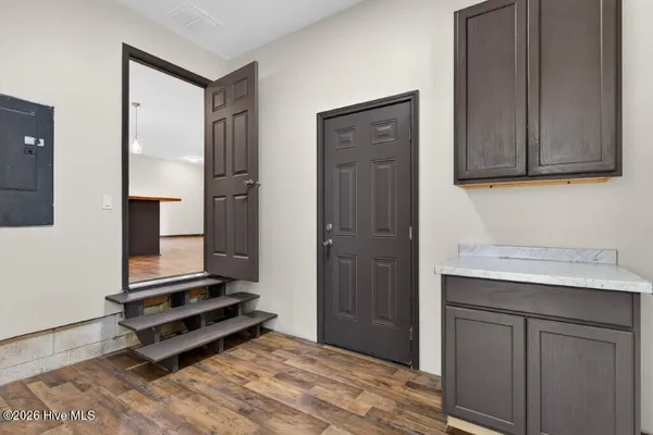 $2,100 | 201 Stratford Road, Havelock, NC 28532