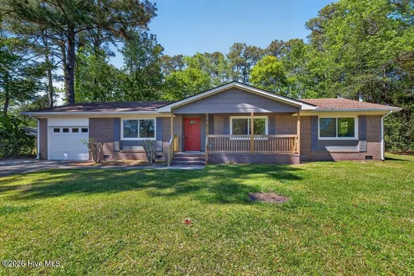 $2,100 | 201 Stratford Road, Havelock, NC 28532