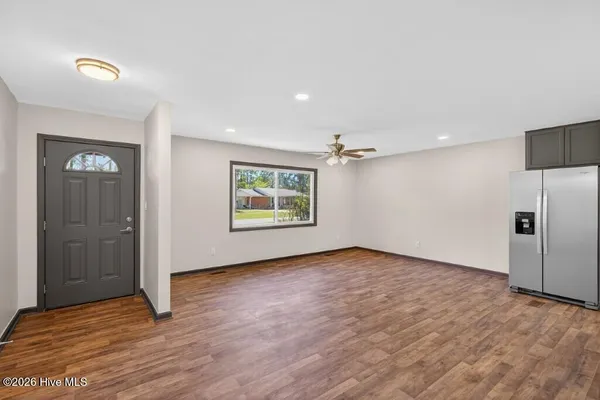 $2,100 | 201 Stratford Road, Havelock, NC 28532