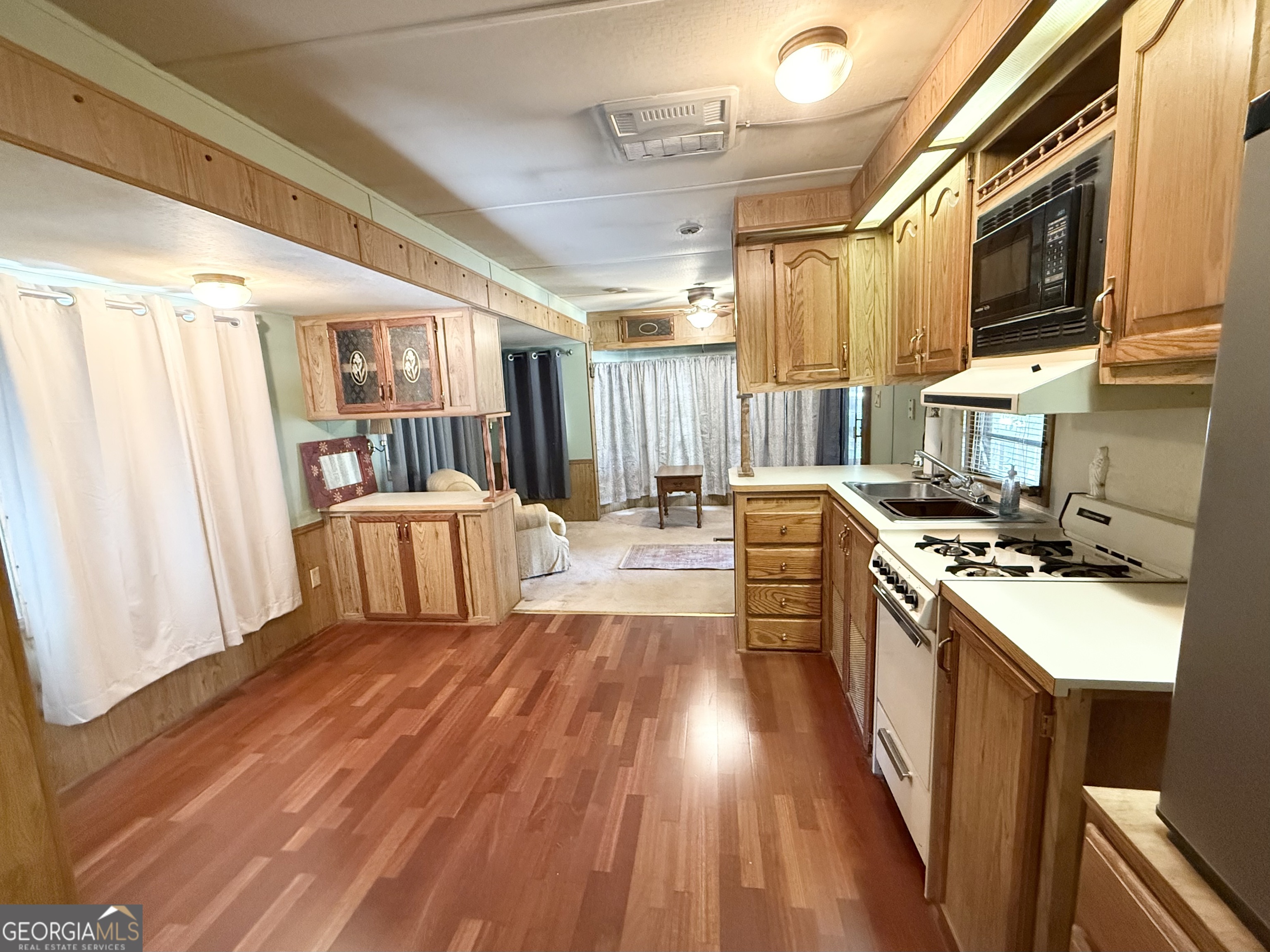 151 Cindy Parkway Cleveland, GA 30528 - Photo 10 of 36