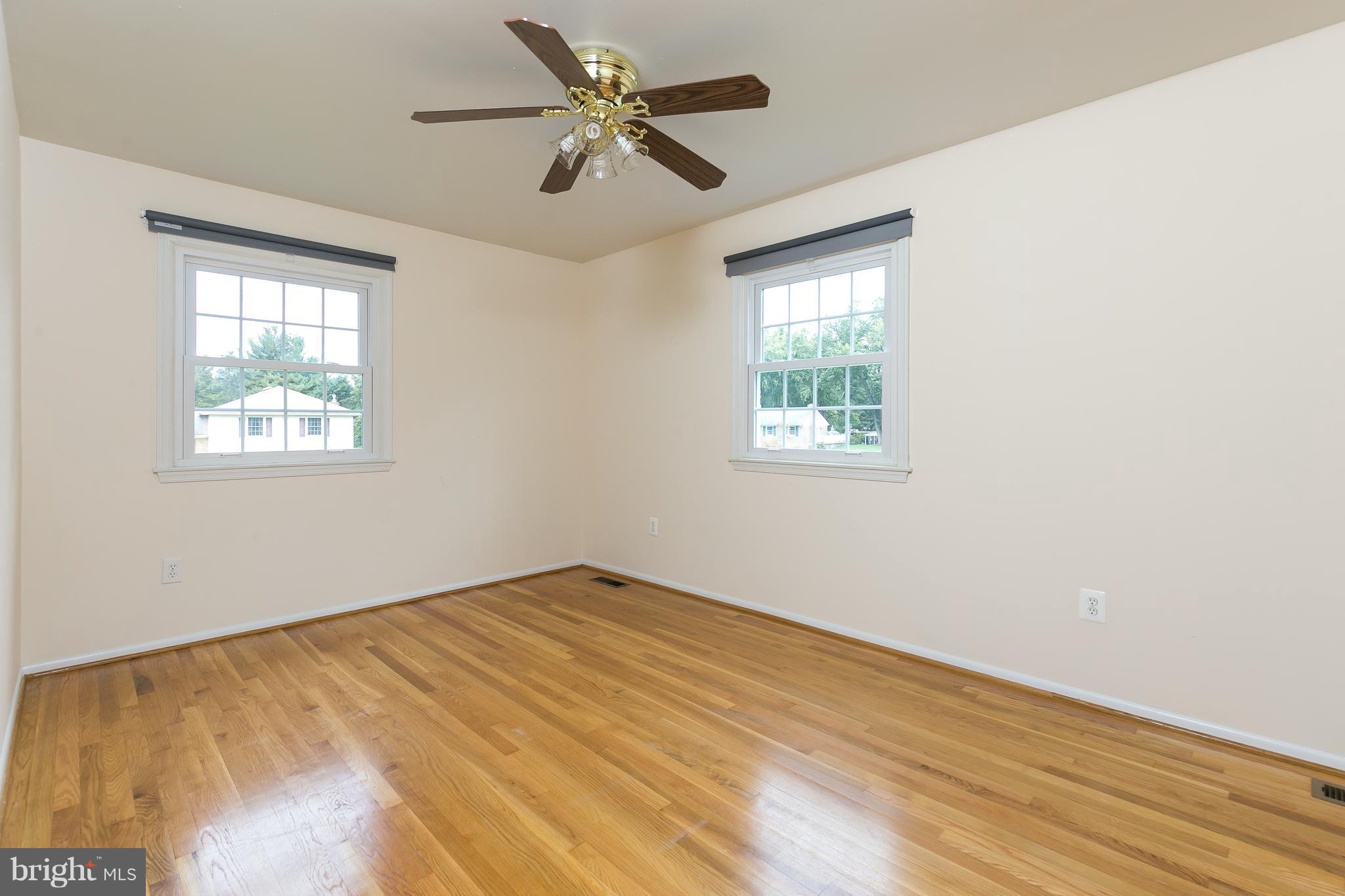 18728 Willow Grove Road Olney, MD 20832 - Photo 11 of 24 Bedroom