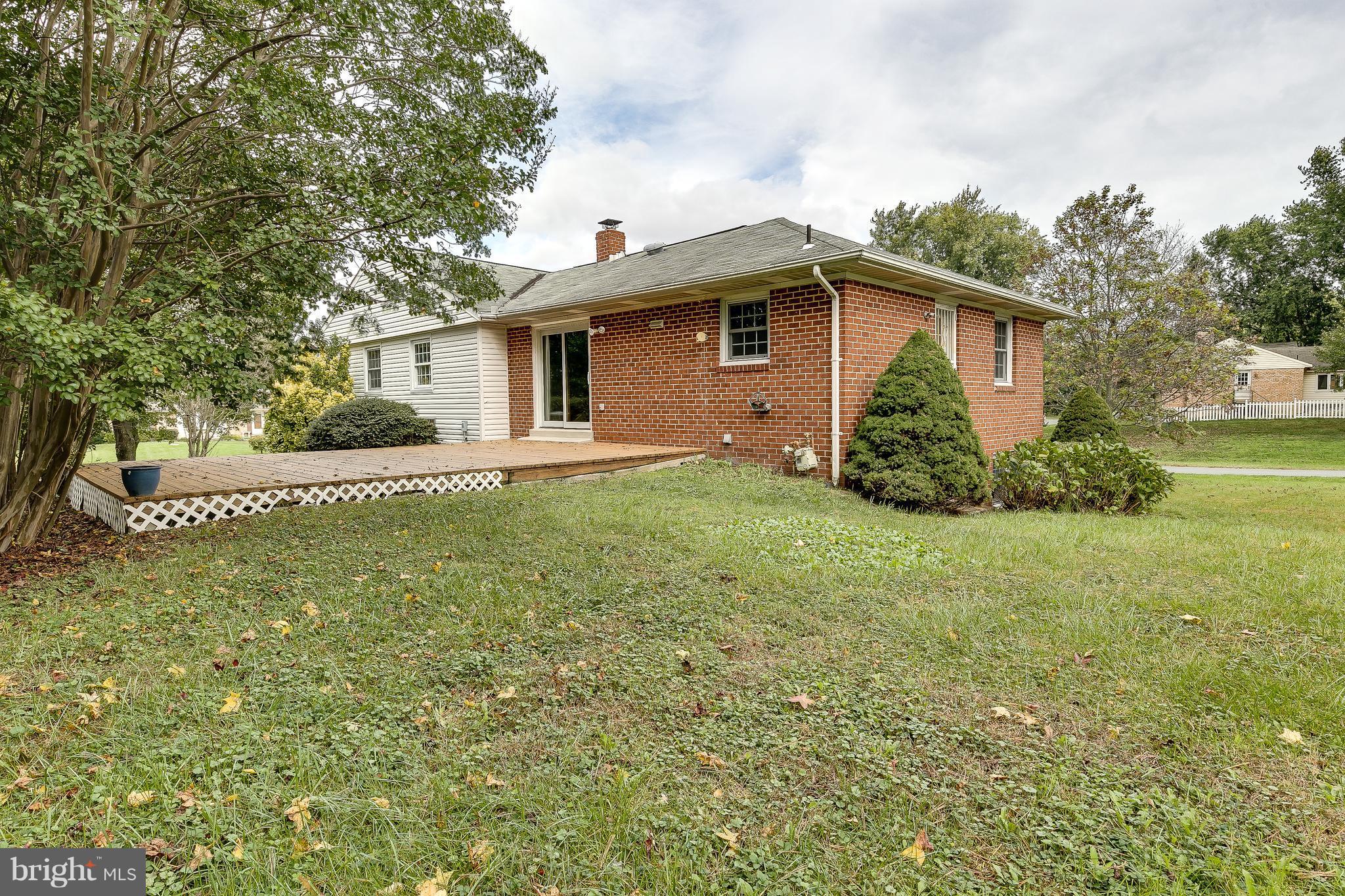 18728 Willow Grove Road Olney, MD 20832 - Photo 23 of 24 Exterior (Rear)
