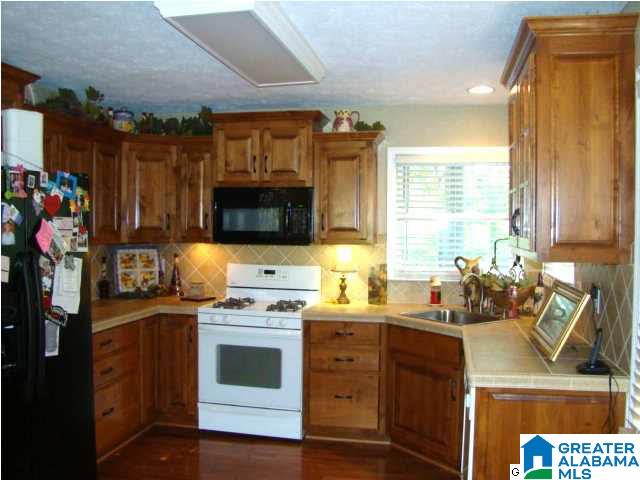 1225 Valleywood Road Oxford, AL 36203 - Photo 2 of 27