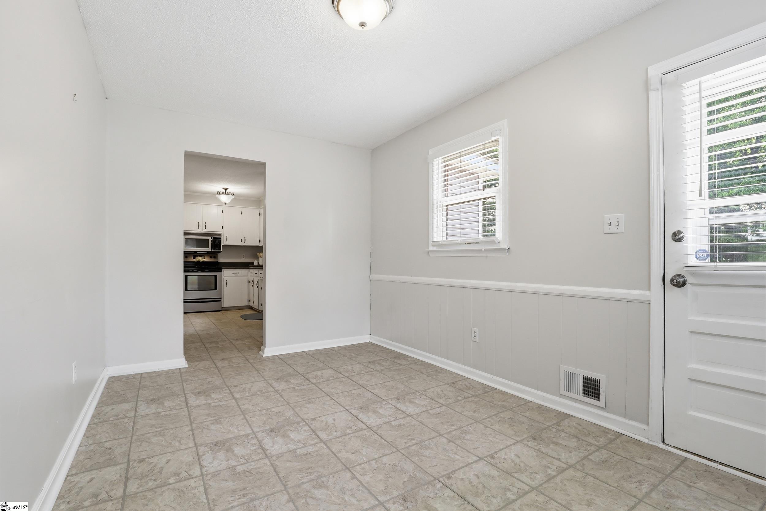 1045 Knollwood Acres Road Boiling Springs, SC 29316 - Photo 12 of 32