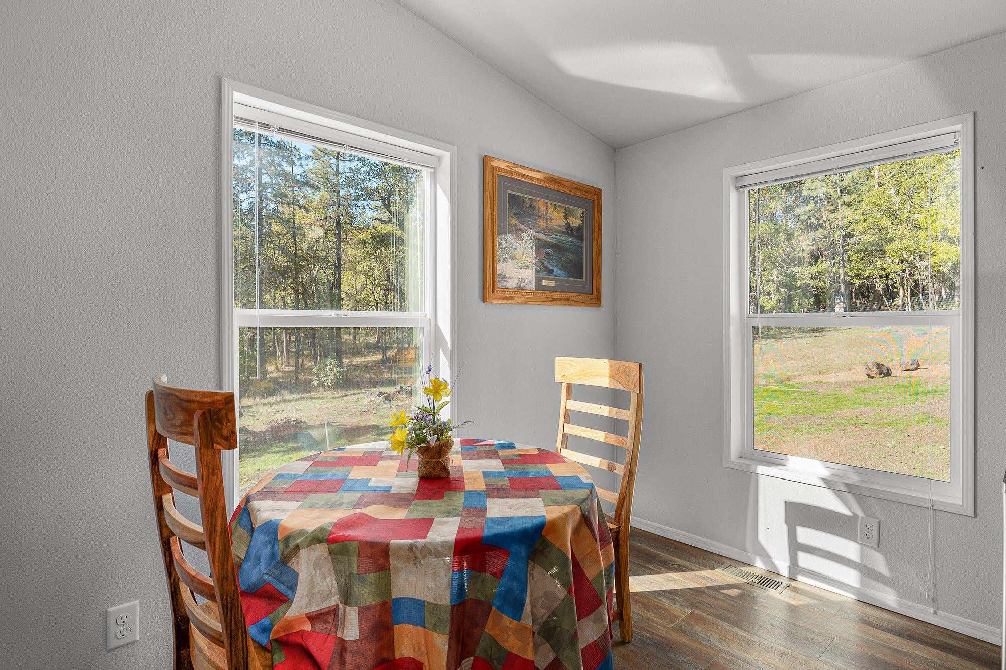 2417 Crowfoot Road Eagle Point, OR 97524 - Photo 11 of 36 2417CrowfootRd-011