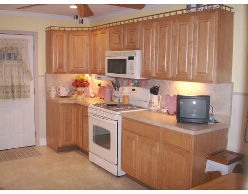 101 Briggs Road Westport, MA 02790 - Photo 8 of 16 Gallery Image 8