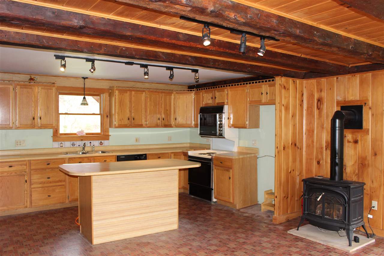674 Bartlett Brook Road Pomfret, VT 05067 - Photo 4 of 26