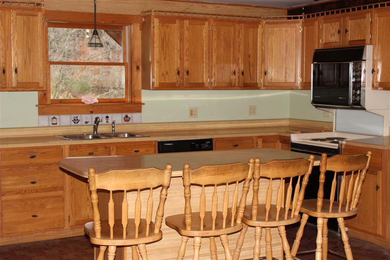 674 Bartlett Brook Road Pomfret, VT 05067 - Photo 5 of 26