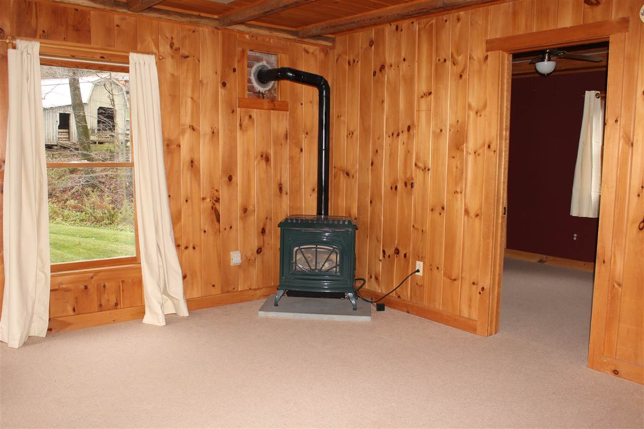 674 Bartlett Brook Road Pomfret, VT 05067 - Photo 8 of 26