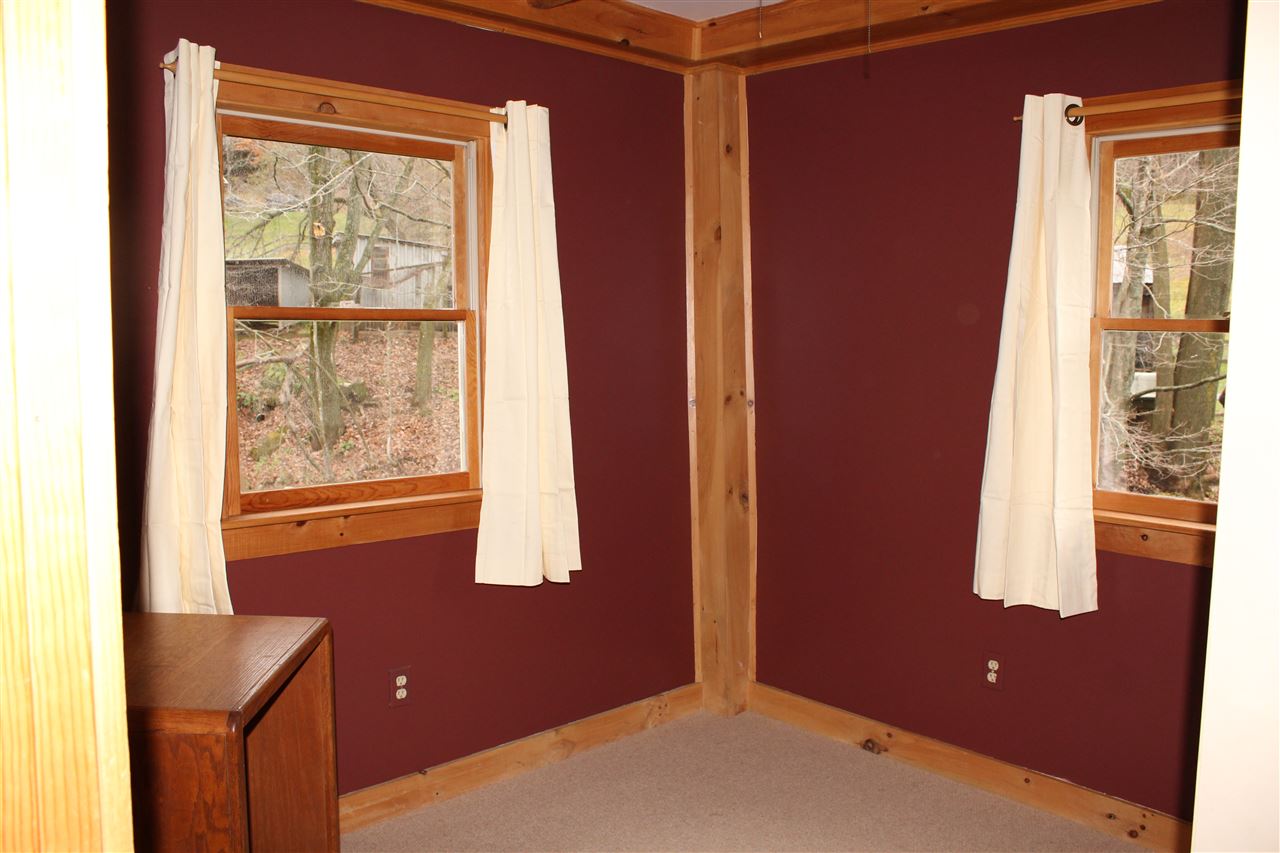 674 Bartlett Brook Road Pomfret, VT 05067 - Photo 10 of 26