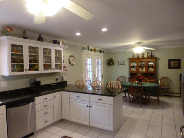 819 Lebanon Road Winterport, ME 04496 - Photo 14 of 31 Kitchen.