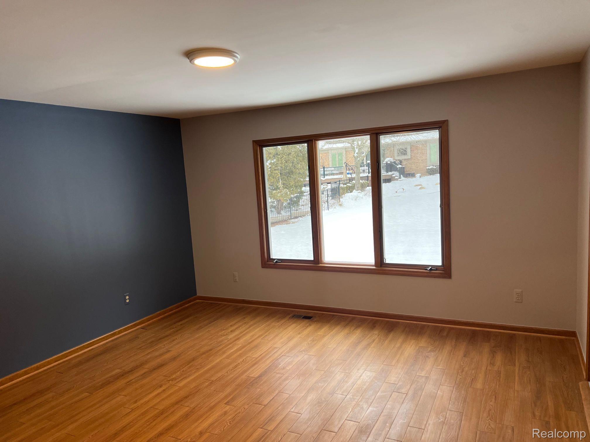 1042 Springwood Lane Rochester, MI 48309 - Photo 8 of 15 Gallery Image 8