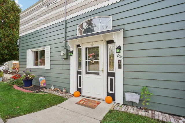 $329,900 | 205 South River Street, Lowell, WI 53557