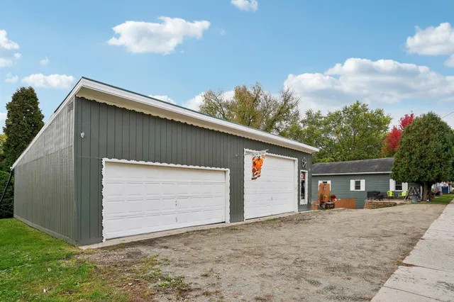 $329,900 | 205 South River Street, Lowell, WI 53557