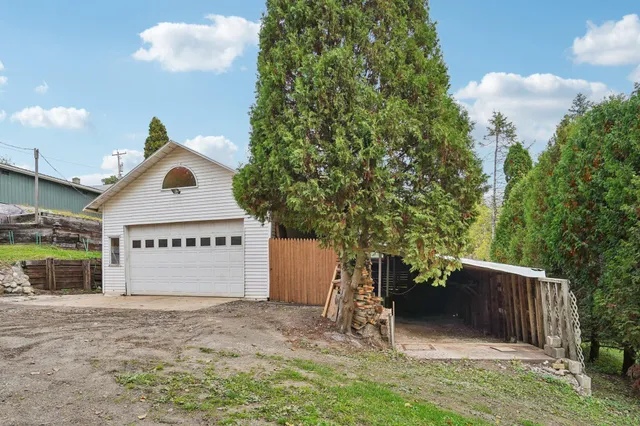 $329,900 | 205 South River Street, Lowell, WI 53557