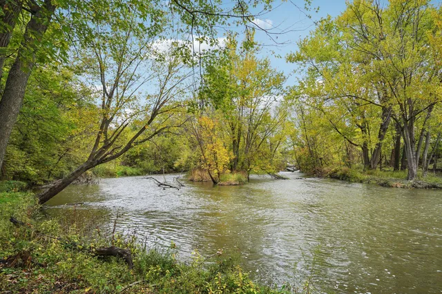 $329,900 | 205 South River Street, Lowell, WI 53557