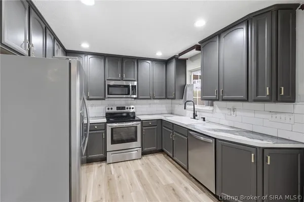 $269,900 | 2766 Mt Tabor Road, New Albany, IN 47150