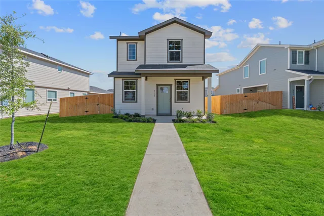 $302,990 | 210 Constanza Trail, Bastrop, TX 78602