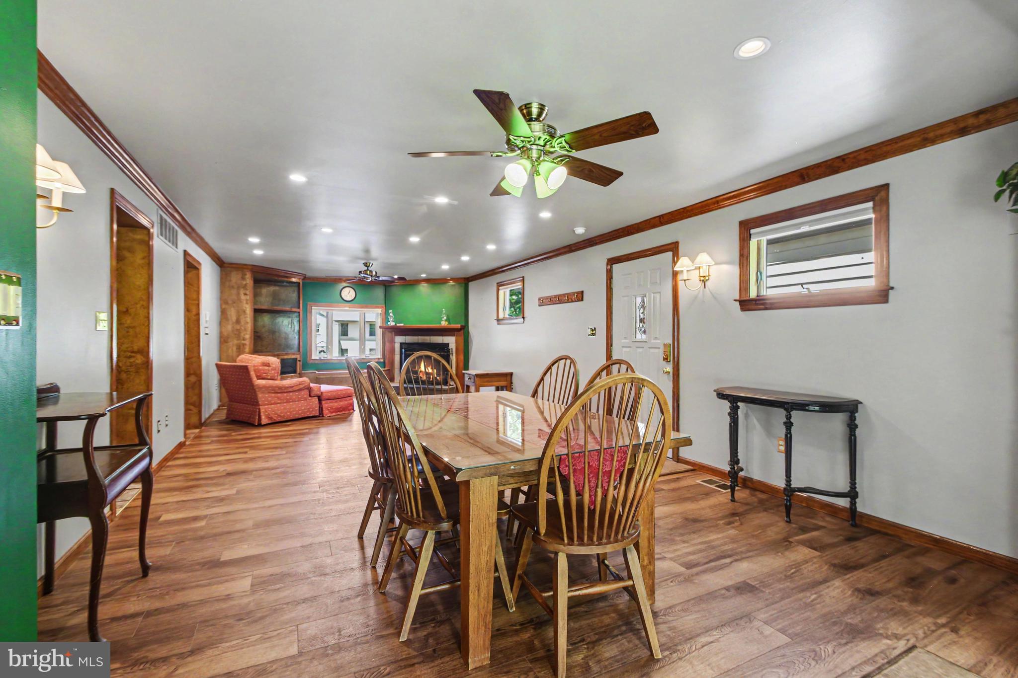 102 Redford Road Oreland, PA 19075 - Photo 11 of 43