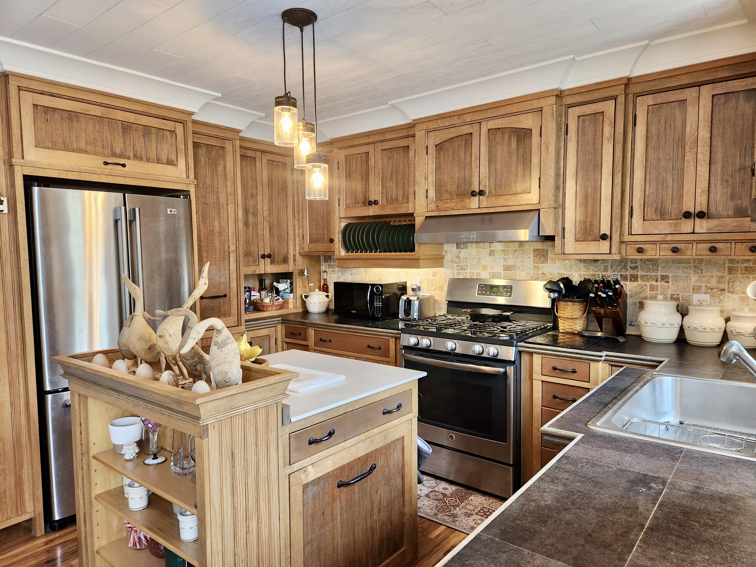 285 Norway Road Bangor, ME 04401 - Photo 4 of 38 0845C3A1-5307-4488-9EF1-6B3025785A86