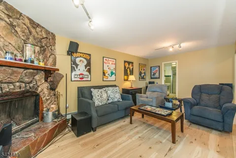 $575,000 | 1 Eldridge Road, Mount Tabor, NJ 07878