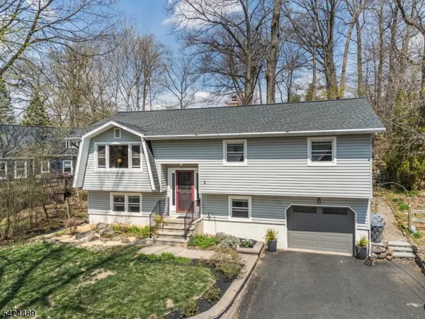 $575,000 | 1 Eldridge Road, Mount Tabor, NJ 07878