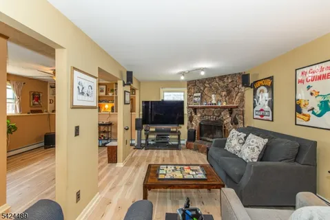 $575,000 | 1 Eldridge Road, Mount Tabor, NJ 07878