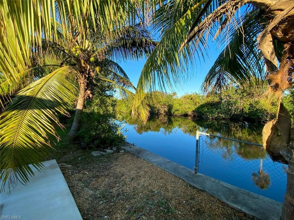 550 14th Street North Naples, FL 34102 - Photo 20 of 21 a view of a yard with plants