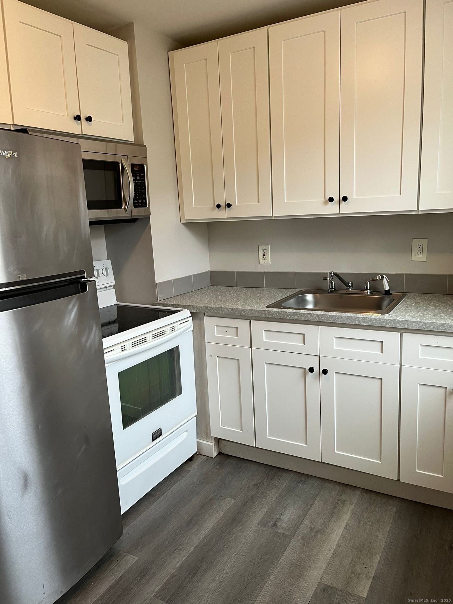 930 William Street, Unit A Bridgeport, CT 06608 - Photo 1 of 7