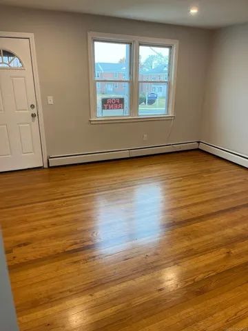 $2,050 | 930 William Street, Unit A, Bridgeport, CT 06608