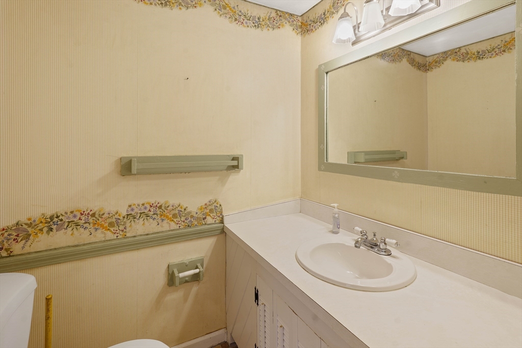 1 Rice Road Auburn, MA 01501 - Photo 18 of 42 Gallery Image 18