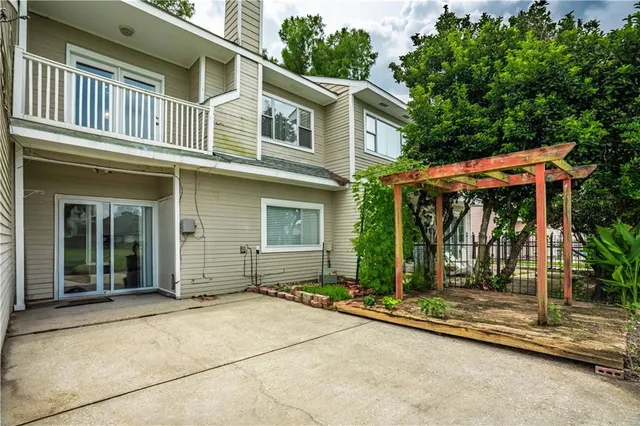 $120,000 | 89 Lake Lynn Drive, Unit 89, Harvey, LA 70058