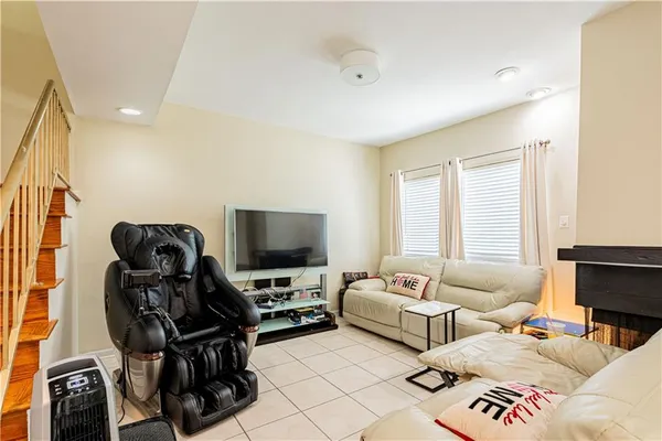 $120,000 | 89 Lake Lynn Drive, Unit 89, Harvey, LA 70058