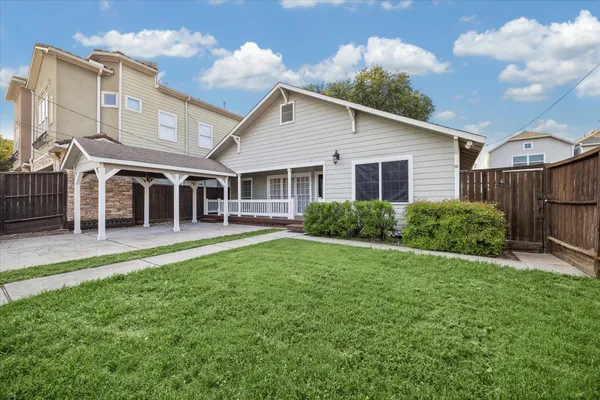 $2,925 | 1221 Aurora Street, Houston, TX 77009