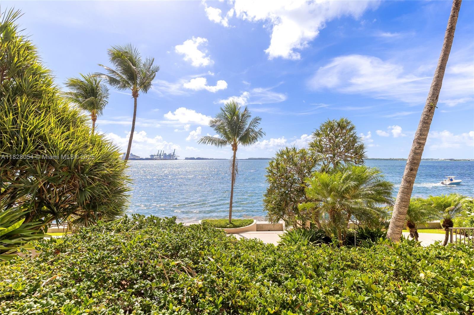 520 Brickell Key Drive, Unit A1817 Miami, FL 33131 - Photo 4 of 20 a view of a yard