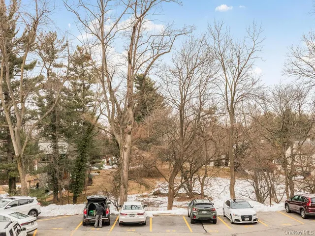 $234,900 | 679 West 239th Street, Unit 1C | Riverdale