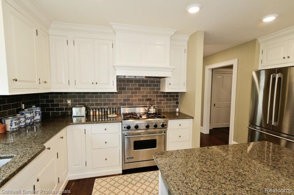 9480 Sashabaw Road Clarkston, MI 48348 - Photo 25 of 74 Dana Clarkston (35 of 88).jpg