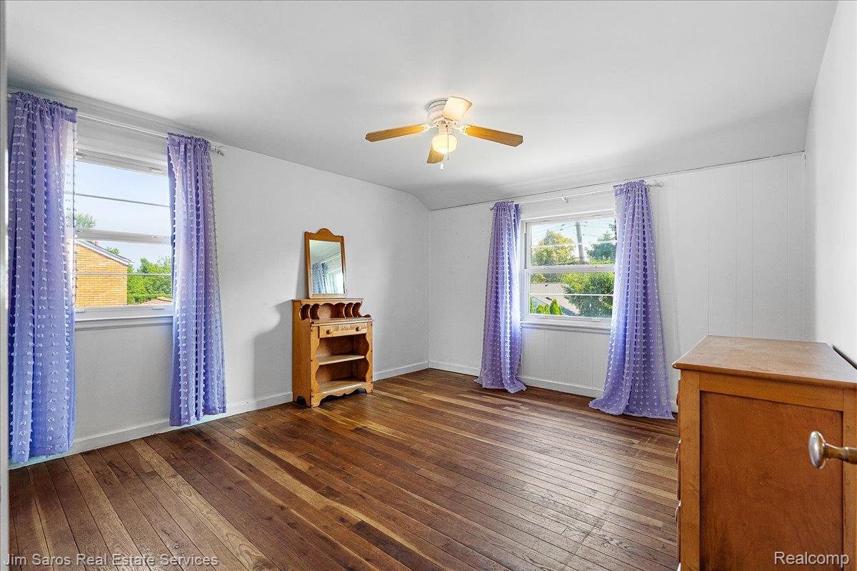 1010 Nottingham Road Grosse Pointe, MI 48230 - Photo 13 of 30 067-SONYa7v_Photos_06292026_1010NottinghamRd_ZachVan-45.jpg