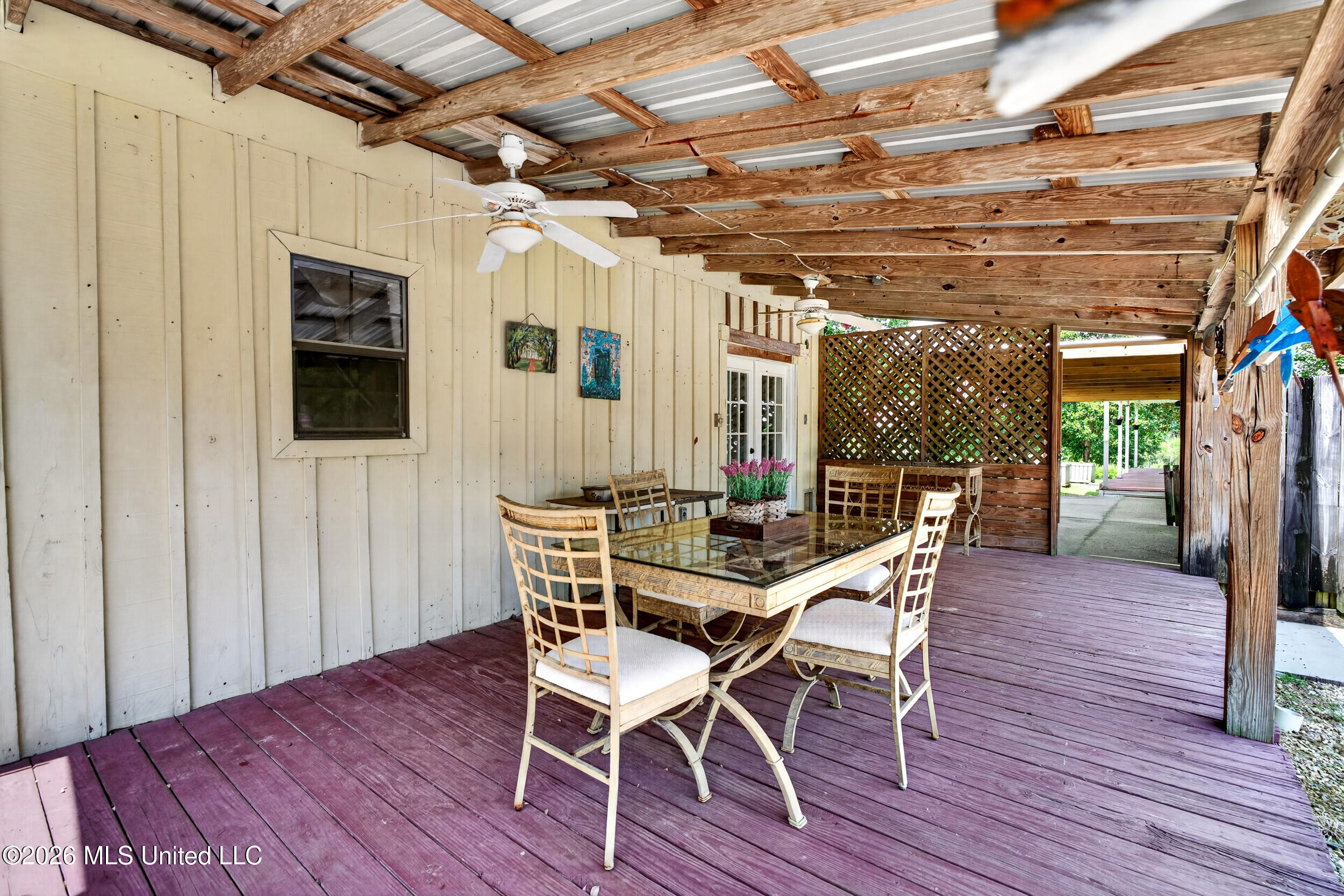 574 Slade Woodward Road Poplarville, MS 39470 - Photo 47 of 106 47_backporch_apartment