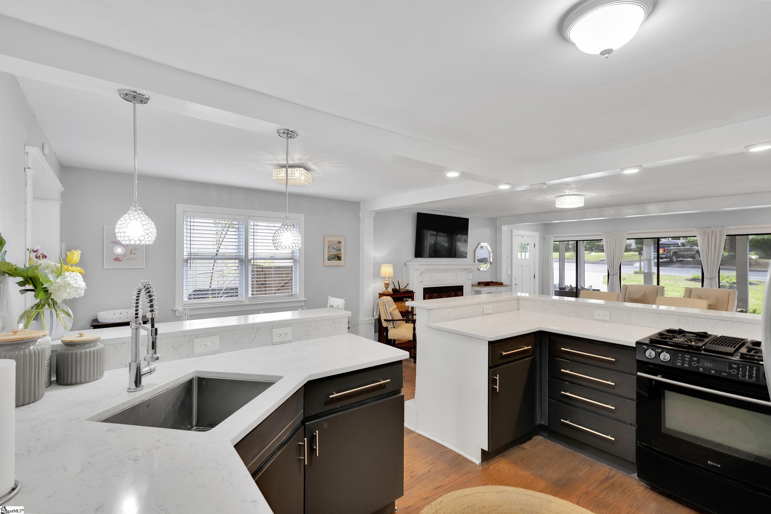 114 Rice Street Greenville, SC 29605 - Photo 11 of 31 Gallery Image 11