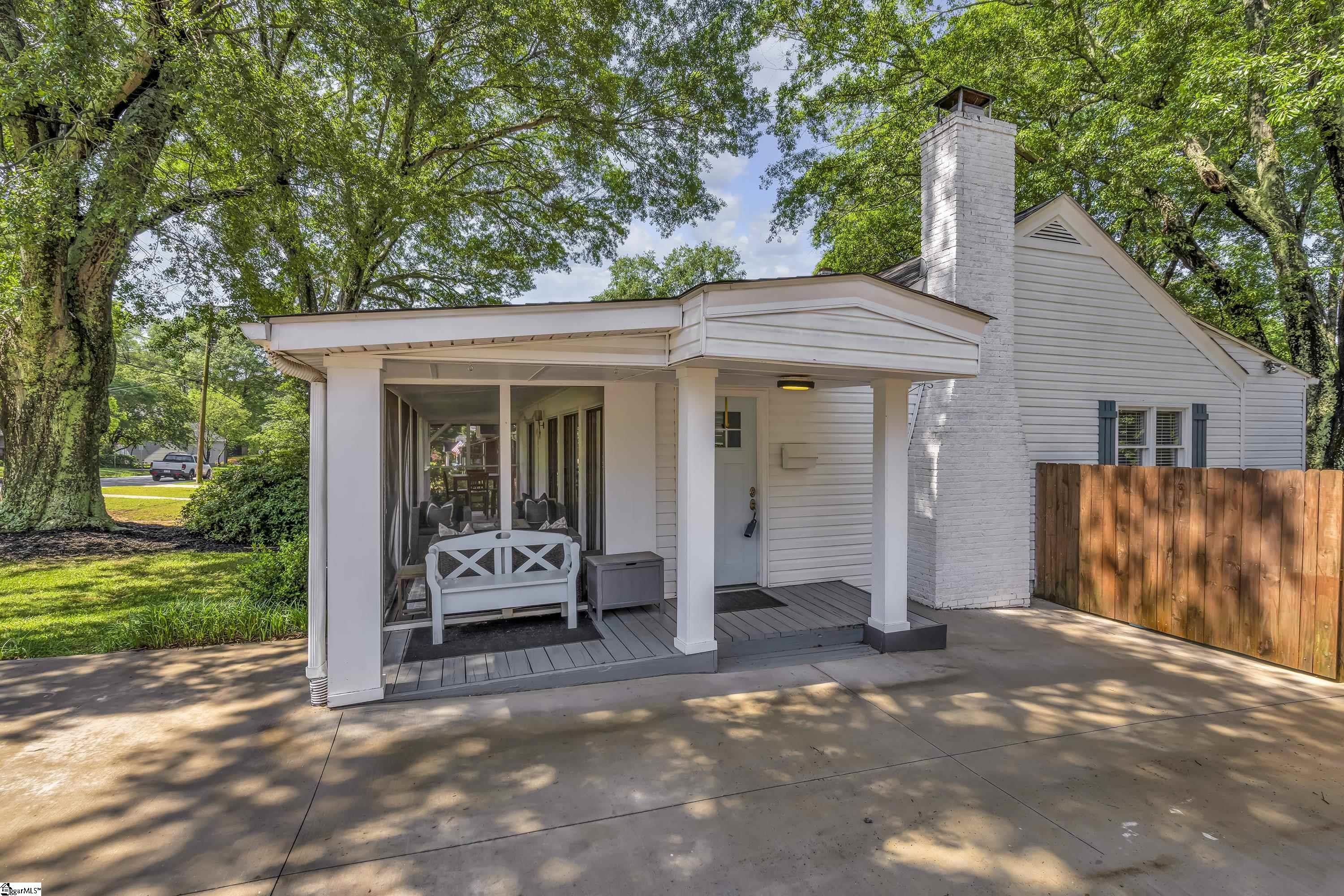 114 Rice Street Greenville, SC 29605 - Photo 3 of 31 Gallery Image 3