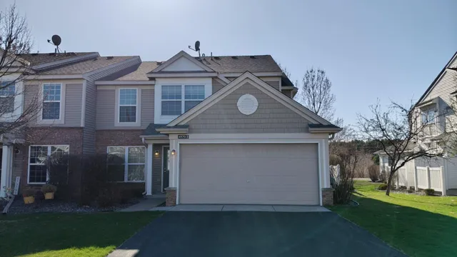 $225,000 | 4970 149th Street North, Unit 3, Hugo, MN 55038