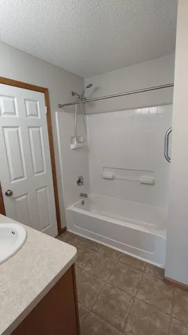 $225,000 | 4970 149th Street North, Unit 3, Hugo, MN 55038